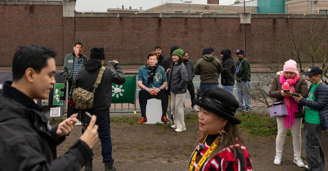 Duterte’s supporters rally in The Hague as I.C.C. weighs case — NYT > World News
