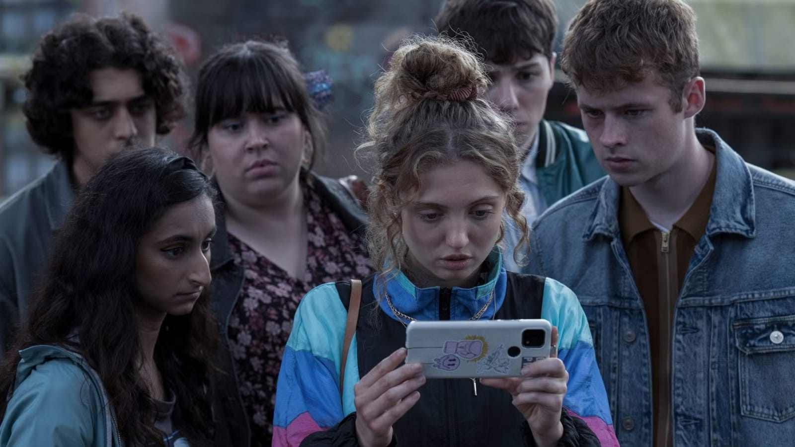 'Red Rose' Is the Perfect Weekend Binge on Netflix — Movieweb