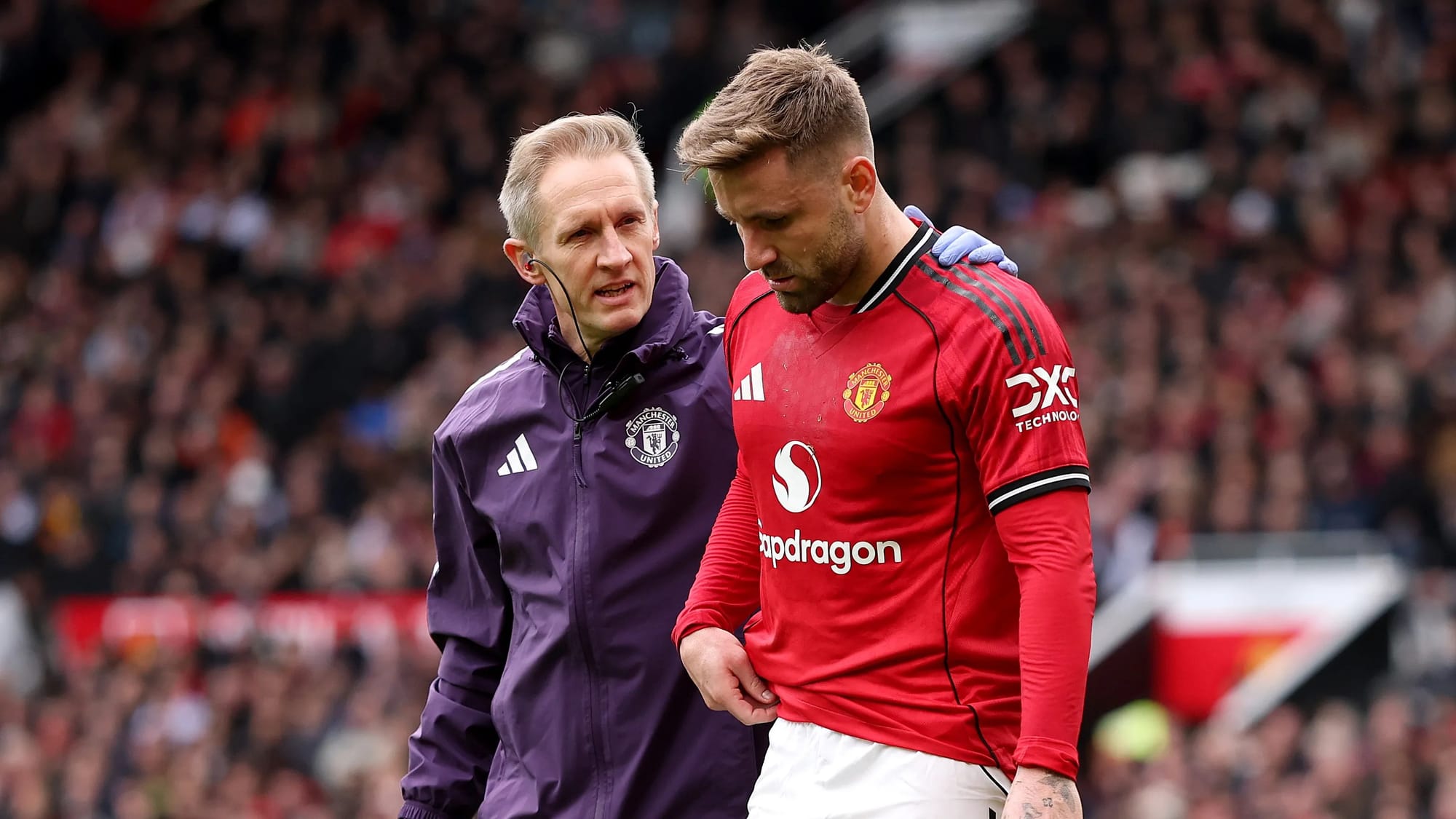 Man Utd hit by injury as Luke Shaw limps out vs Crystal Palace — Goal