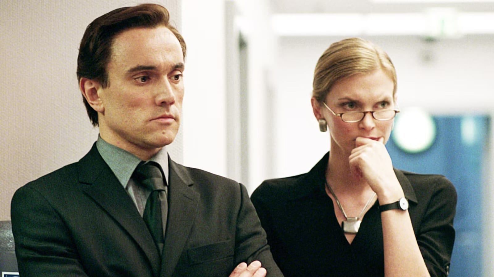 V for Vendetta Returns to Streaming After 20 Years — Collider