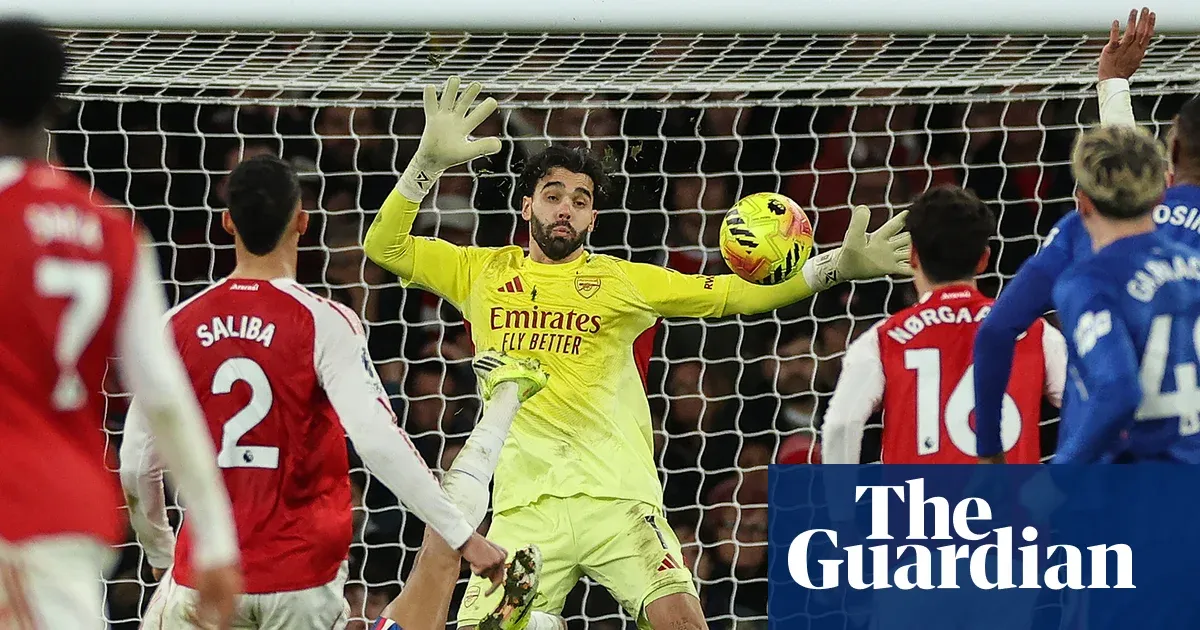 Arsenal edge Chelsea as title race becomes a painful, gripping spectacle — Football | The Guardian