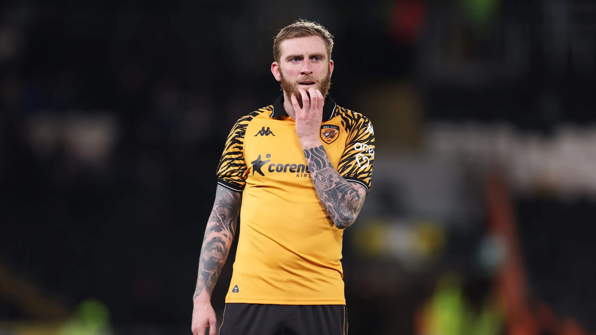 Oli McBurnie vomits on pitch at Fratton Park, blames caffeine gels — Goal