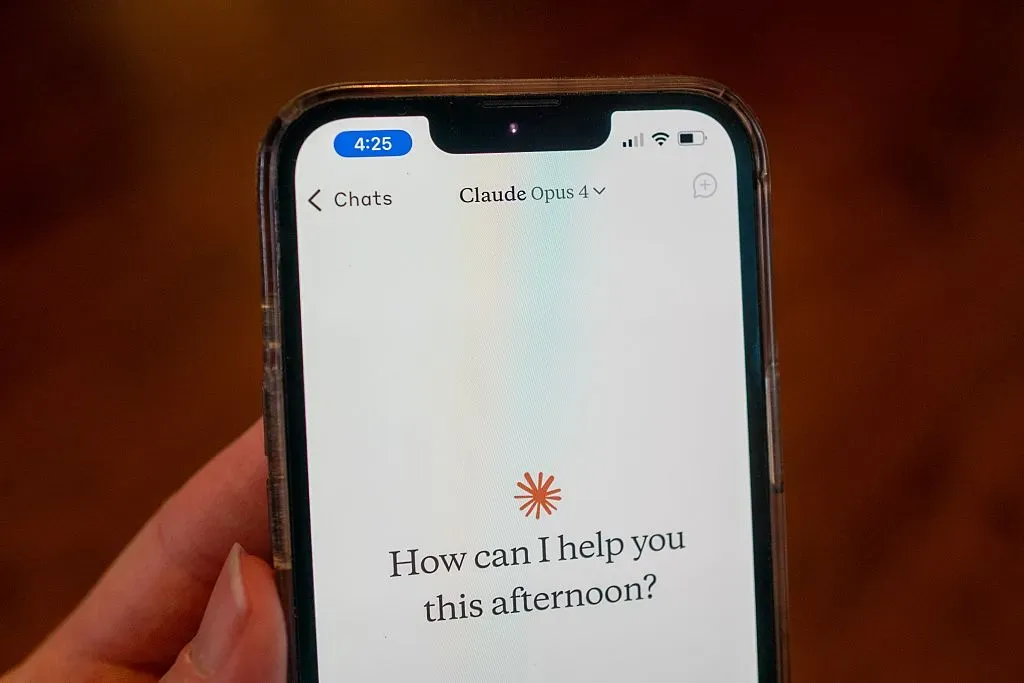 Users are ditching ChatGPT for Claude — here’s how to make the switch — TechCrunch