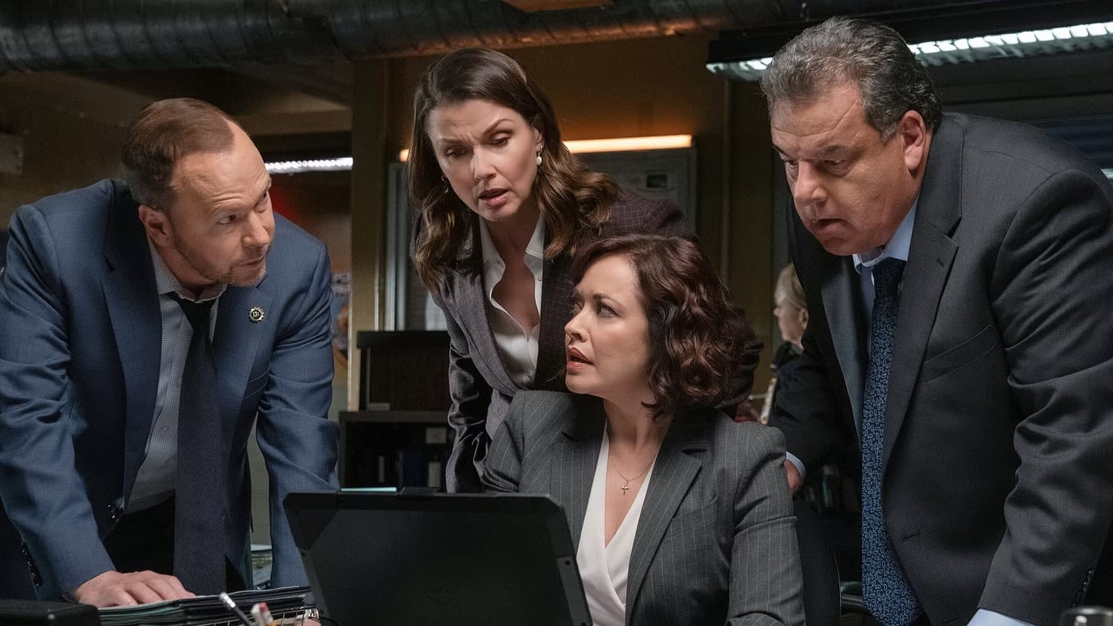 Bridget Moynahan Joins Christopher Meloni in Hulu's The Land — Collider