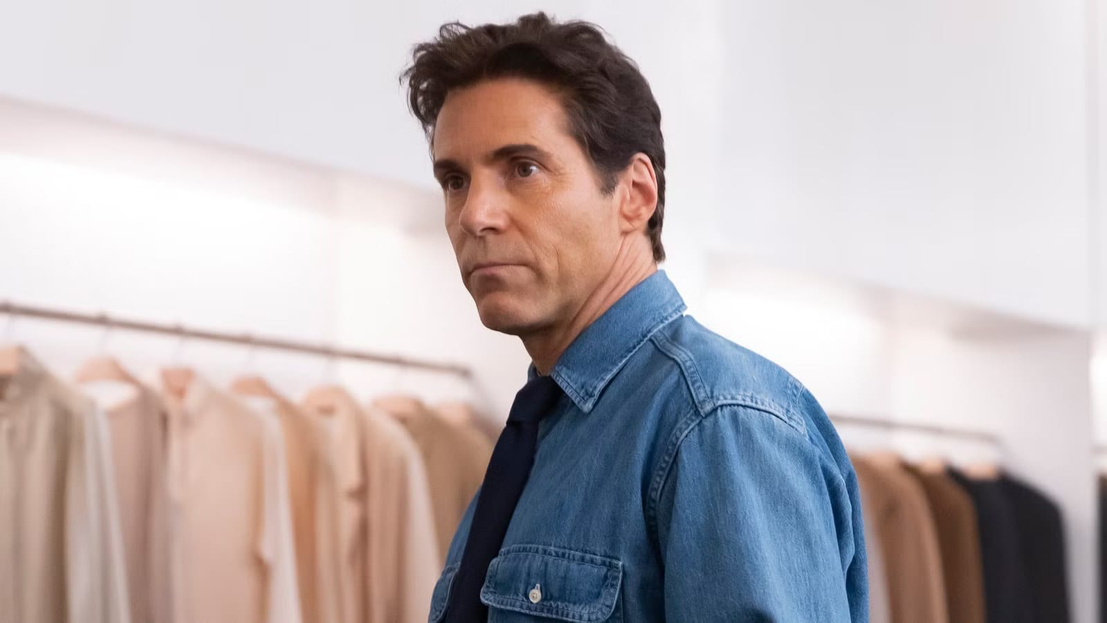 Alessandro Nivola Responds to Kennedy Family Criticism of Love Story — Collider