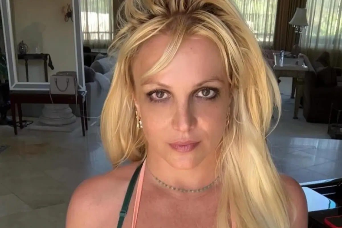 Britney Spears 'devastated' after DUI arrest; loved ones hope for rehab — Pagesix