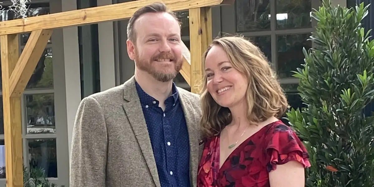 We dread filing taxes, so we reward ourselves with a date night — Businessinsider