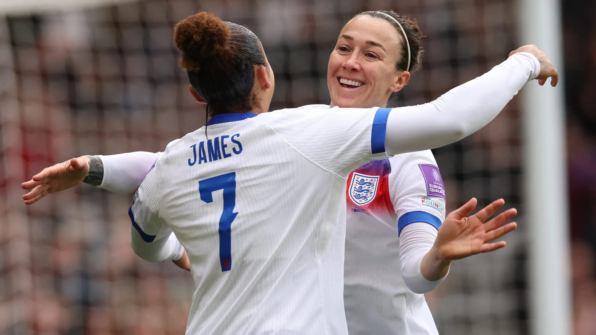 Lucy Bronze 'mind-blown' after 145th England cap, prioritises trophies — Goal