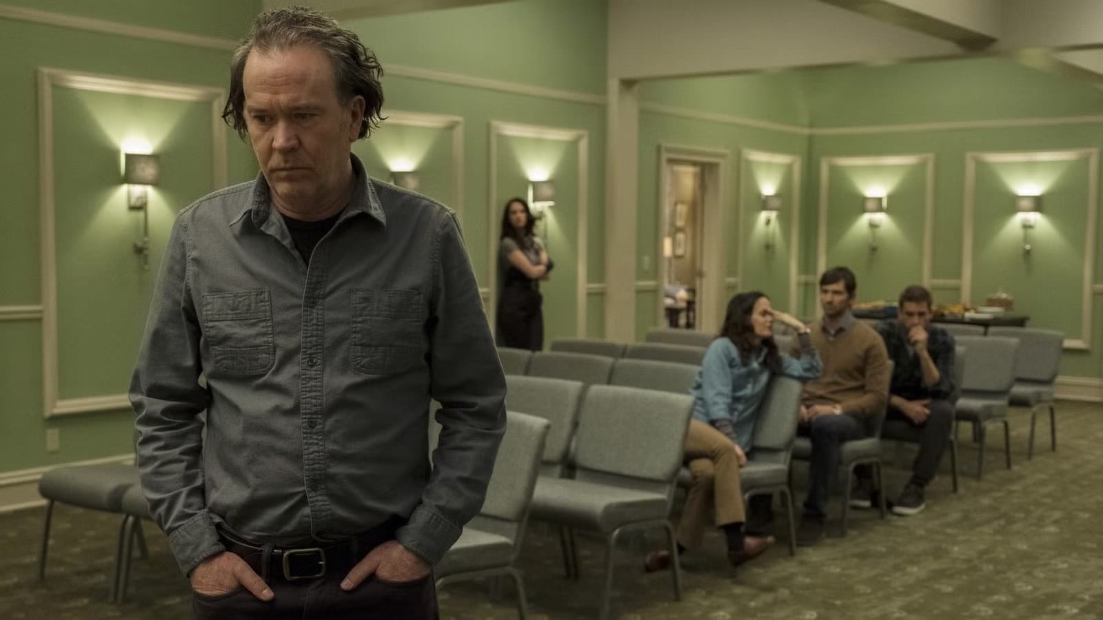 Mike Flanagan's 'Two Storms' Episode Remains a Masterpiece — Movieweb