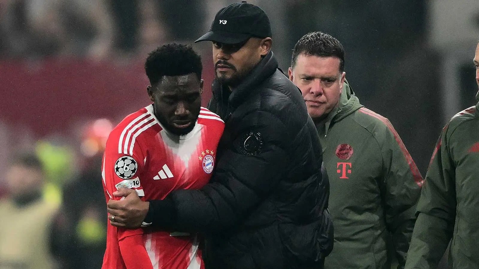 Alphonso Davies in tears after suspected muscle injury at Atalanta — Goal