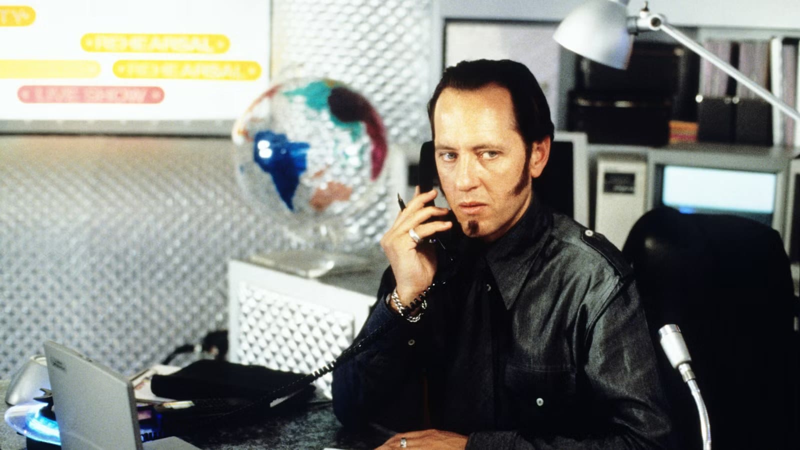 Roger Ebert Hated 'Spice World' but Audiences Still Love the '90s Classic — Movieweb