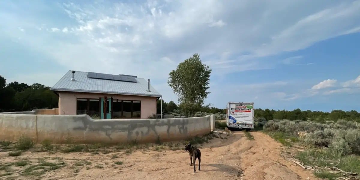 We left off-grid life after having a kid; St. Louis suits our needs — Businessinsider