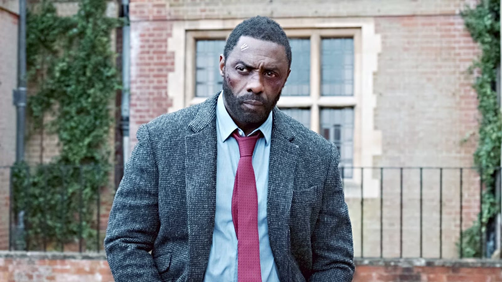 Idris Elba Returns as John Luther in First Images From Sequel — Collider