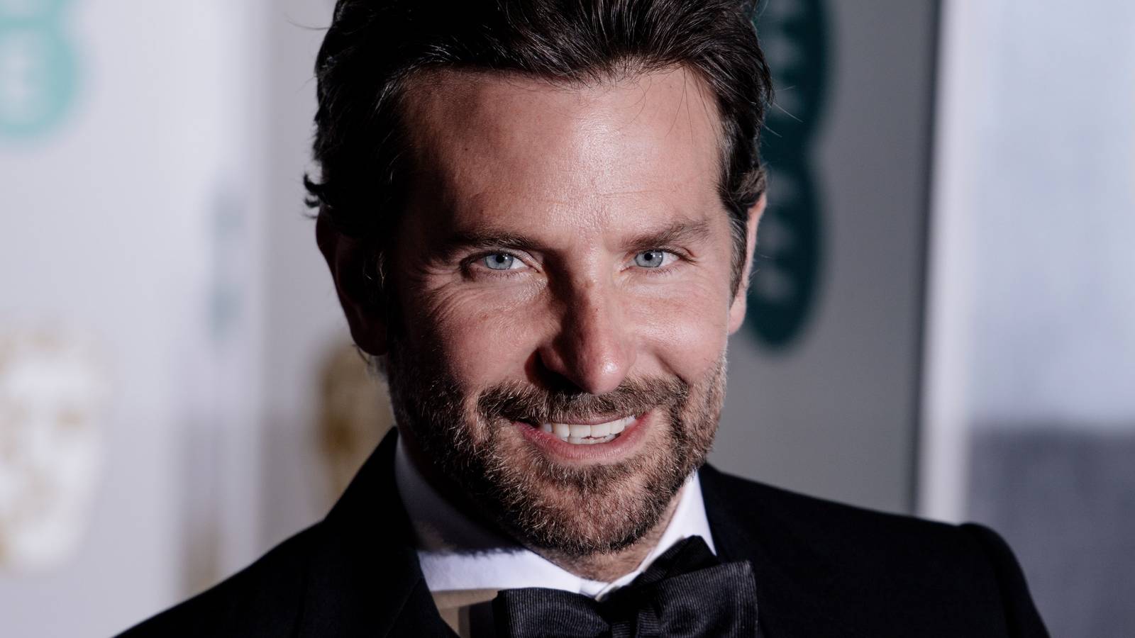Bradley Cooper in Talks to Direct & Star in ‘Ocean’s 11’ Prequel — Movieweb