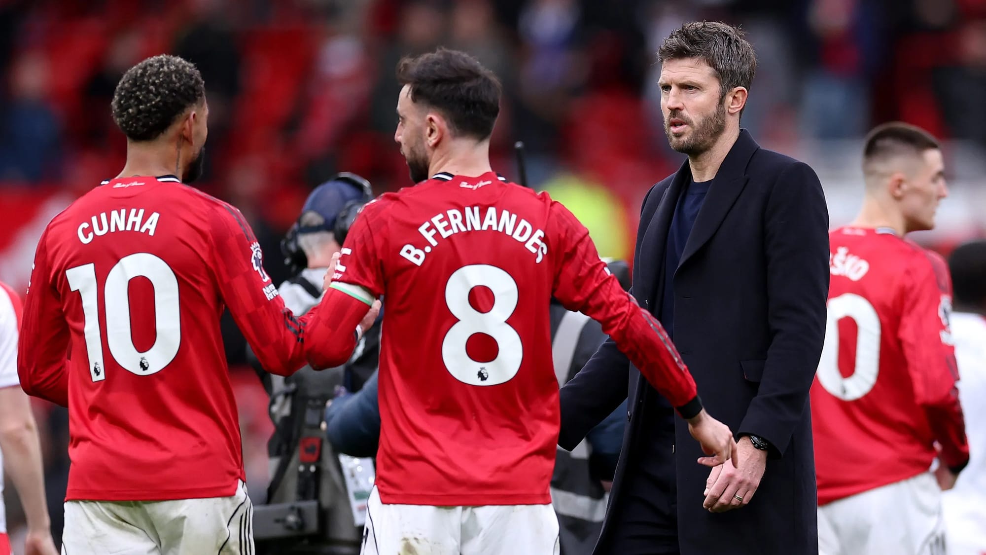 Carrick urges Man Utd to keep Bruno Fernandes amid transfer doubt — Goal