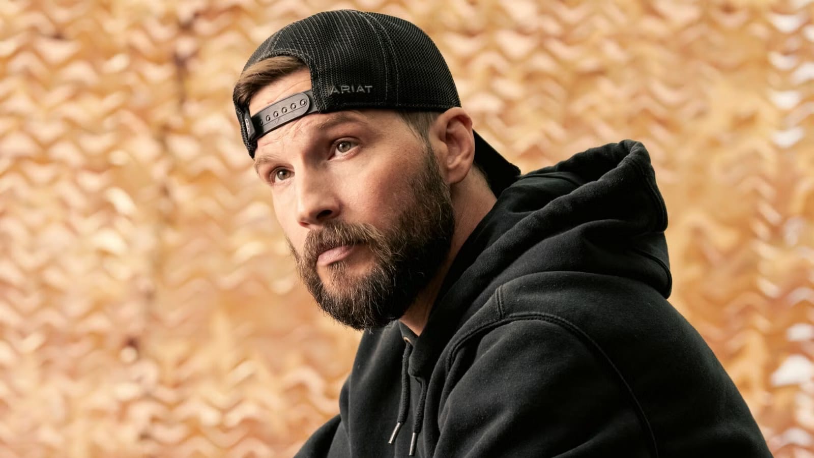 Logan Marshall‑Green Teases Rift Between Cal and Kayce on Marshals — Collider