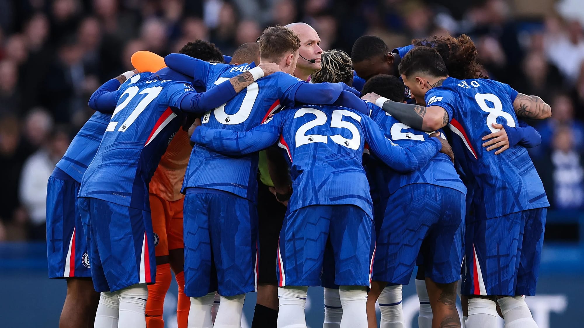 Neville urges Rosenior to 'just stop it' over Chelsea huddle — Goal