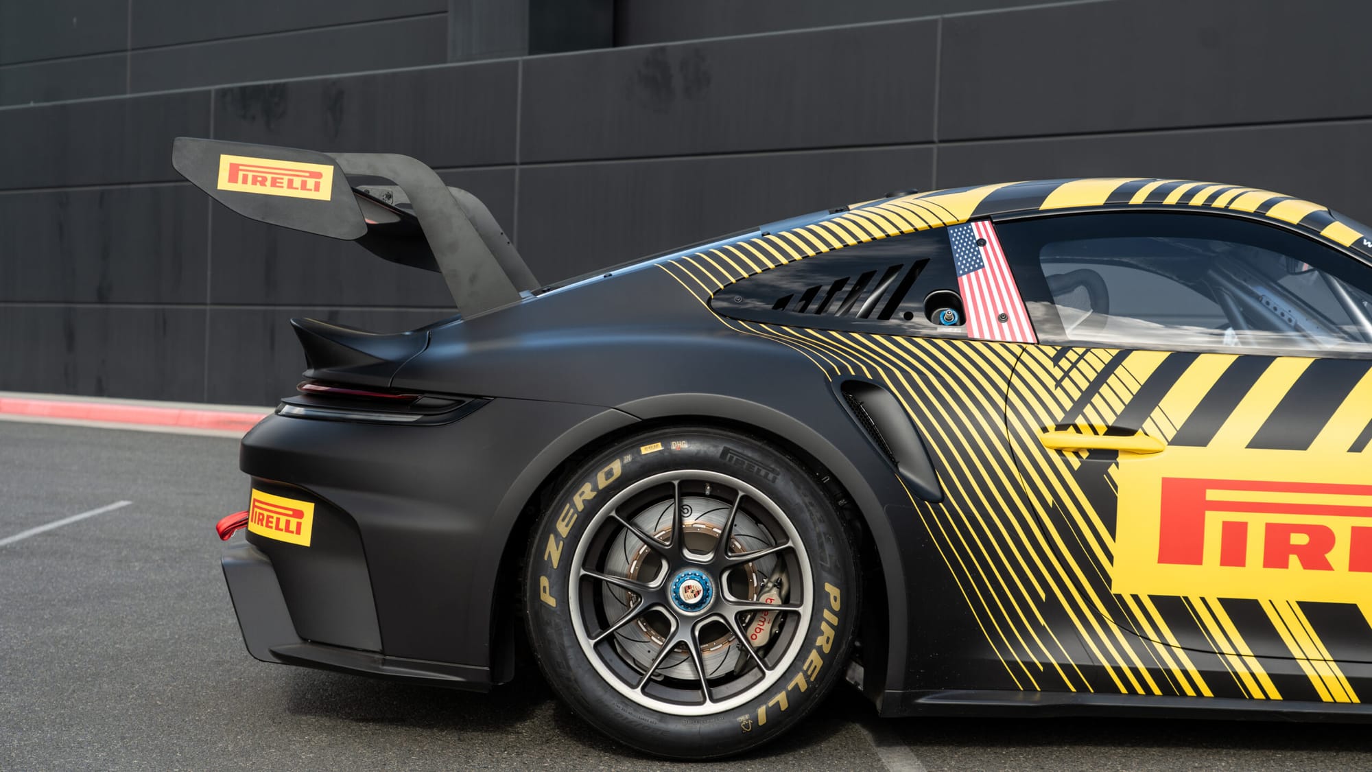 Driving the $375,000 Porsche 911 Cup that debuted as $12 DLC in iRacing — Cars - Ars Technica