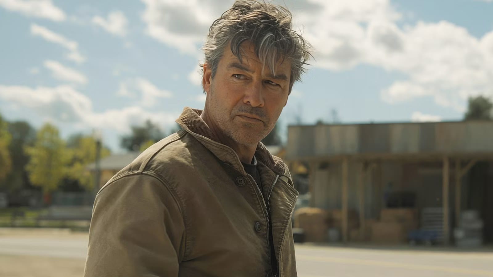 Grant Morrison Defends Green Lantern After Lindelof's 'Stupid' Comment — Movieweb