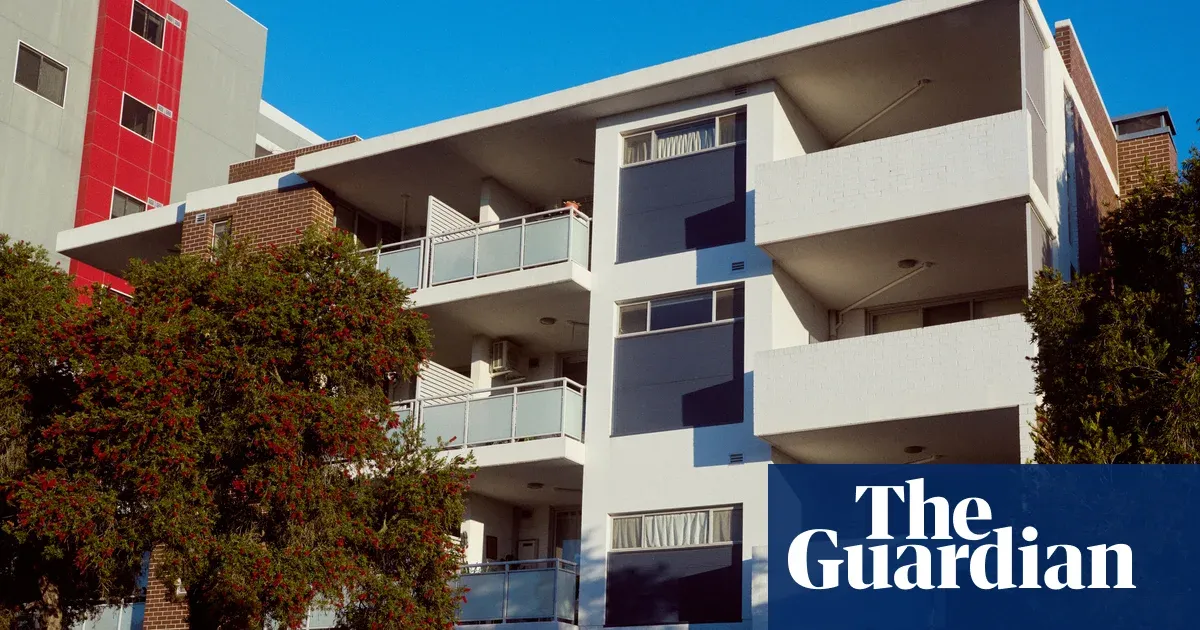 Australians fear recession as rate rises and petrol push up costs — World news | The Guardian