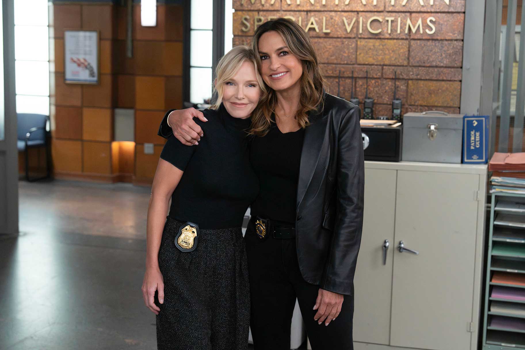 Kelli Giddish on Her Sisterhood With Mariska Hargitay on SVU — Nbc