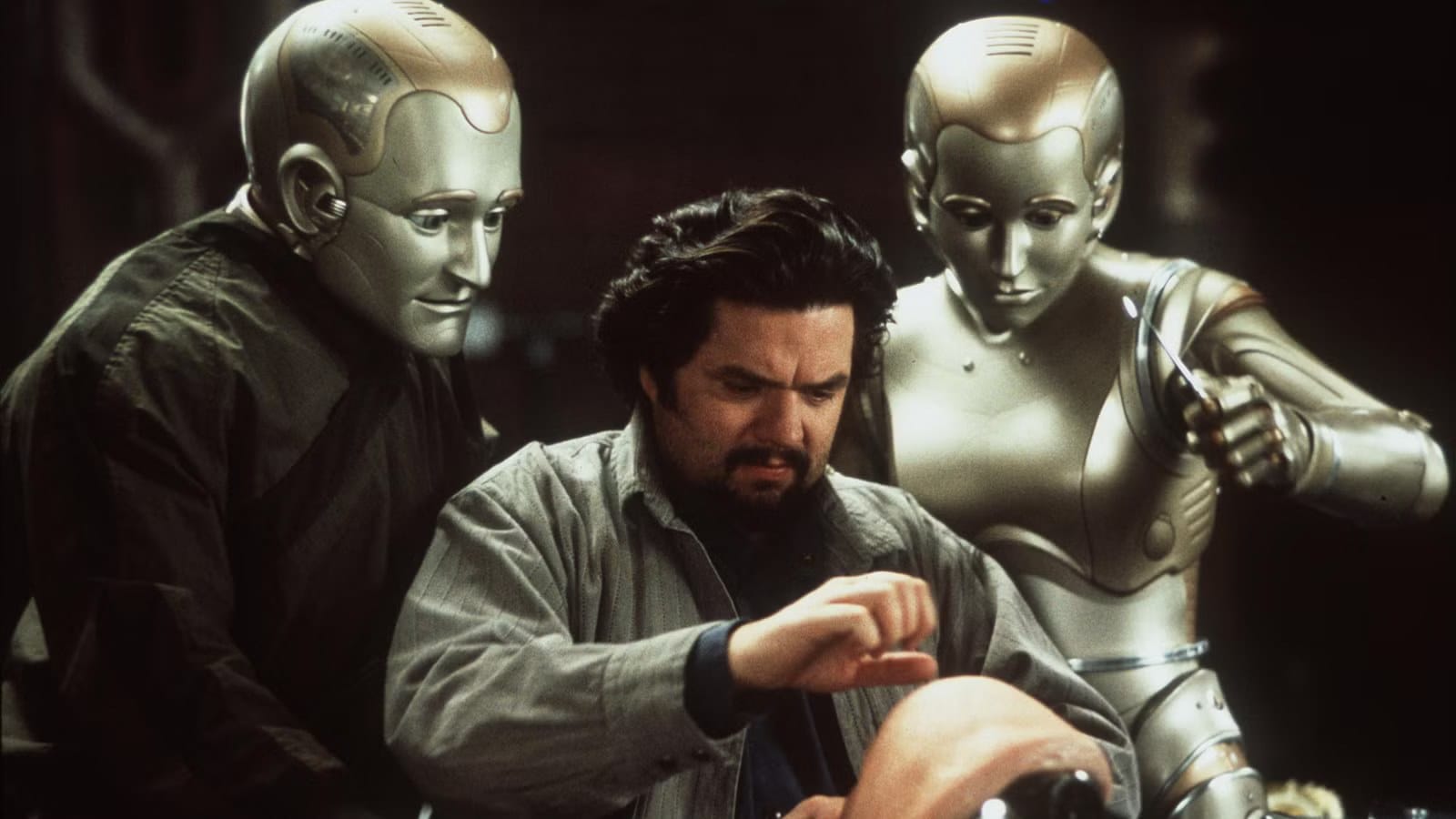 Disney Sci-Fi Film 'Bicentennial Man' Becomes a Streaming Hit — Movieweb