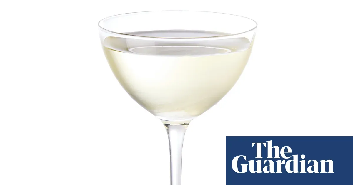 Bear by Carlo Scotto's wild garlic martini – recipe — Lifestyle | The Guardian