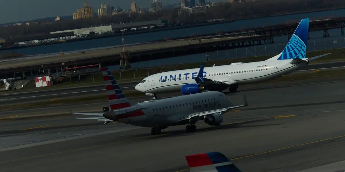 United to cut 5% of scheduled flights amid high fuel costs — Businessinsider