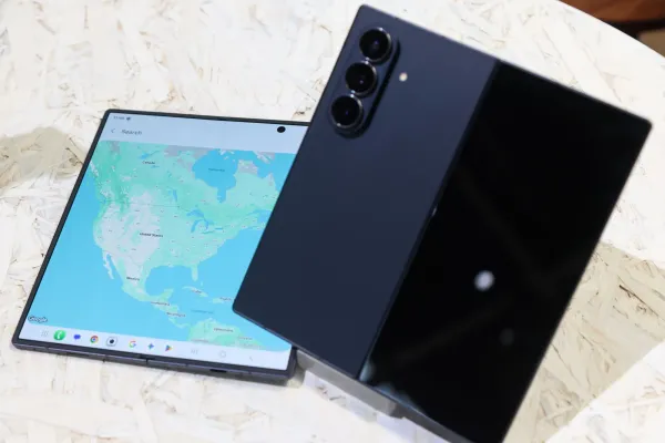 New Foldable Formats and Rumors Set Stage for Broader Choice in 2026 — Assets.bwbx.io