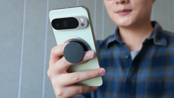 ZDNET reviewer replaces Chrome with Puma Browser and finds local AI fast and useful — Zdnet.com