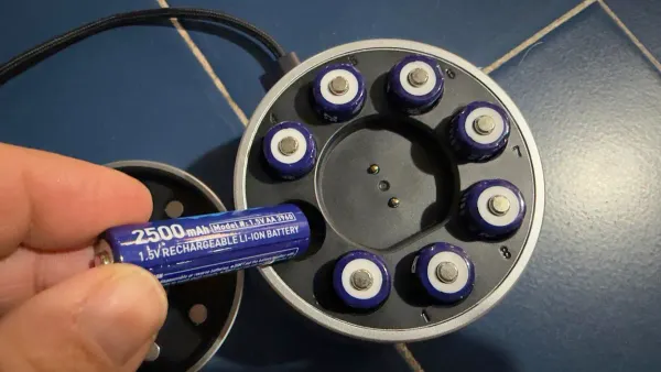 Xtar L8 Box: Compact USB-C charger that tops up eight AA/AAA cells — Zdnet.com