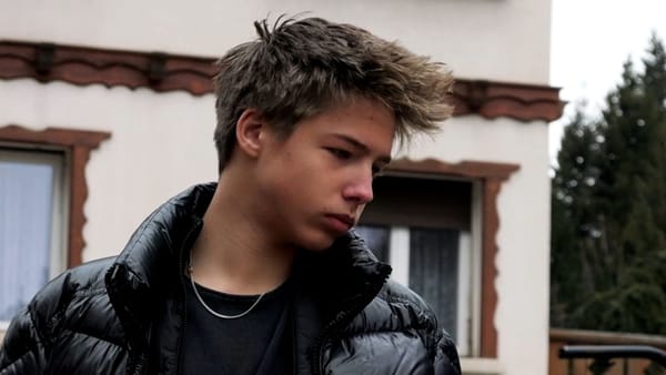 Teen recounts horror after Crans-Montana bar blaze — E3.365dm.com