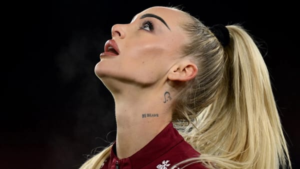 Alisha Lehmann accidentally strikes cameraman during Ronaldinho crossbar recreation — Assets.goal.com