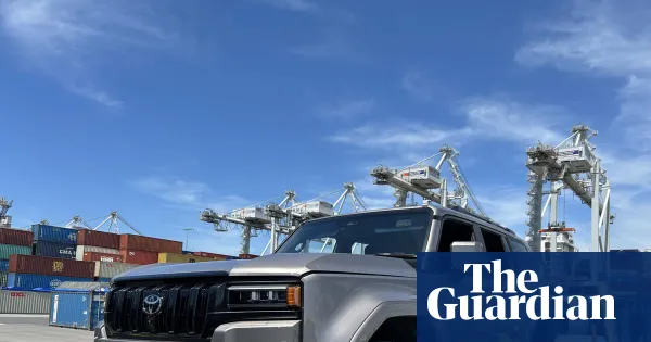 Seven charged after alleged syndicate stole Toyotas in Brisbane for export to UAE — I.guim.co.uk