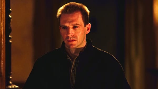 Ralph Fiennes says he tried to scare Philip Seymour Hoffman on Red Dragon — Static0.moviewebimages.com
