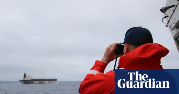 US seizes Russian-flagged tanker Marinera in North Atlantic after two-week pursuit — I.guim.co.uk