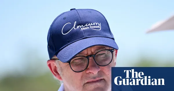 Labor senator urges royal commission into alleged Bondi attack — I.guim.co.uk