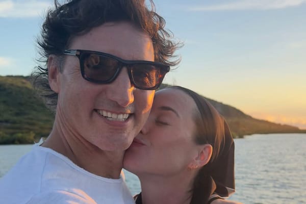 Katy Perry shares 'Holidaze' photos including kiss with Justin Trudeau — People.com