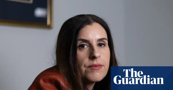 Adelaide festival removes Randa Abdel‑Fattah from Writers’ Week over cultural sensitivity — I.guim.co.uk