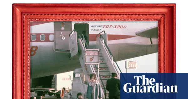 Box of Kodachrome slides reveals Heathrow photo of mother before Kolkata trip — I.guim.co.uk