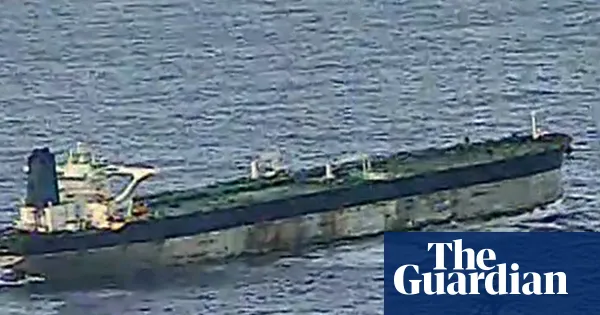 Dozens of suspected sanction‑busting tankers reflagged to Russia, Lloyd’s List says — I.guim.co.uk