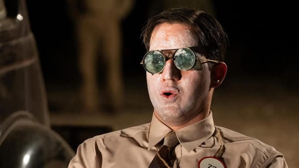 Safdie brothers’ separate 2025 films reveal contrasting strengths — Static0.colliderimages.com