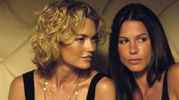 Nip/Tuck: a raunchy medical drama to watch while you wait for The Pitt — Static0.moviewebimages.com