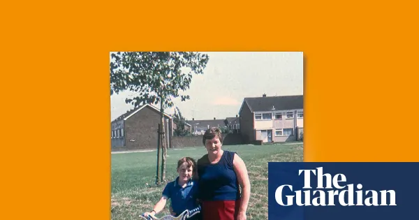 Clearing a mother’s home as Alzheimer’s advances reveals joy and hidden pain — I.guim.co.uk
