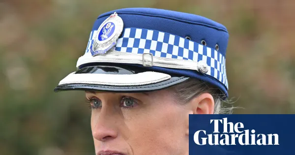 NSW officer who confronted Bondi Junction attacker diagnosed with aggressive breast cancer — I.guim.co.uk