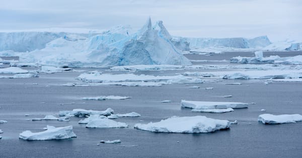 Photographer captures close-up views of the Thwaites Glacier from icebreaker Araon — Static01.nyt.com