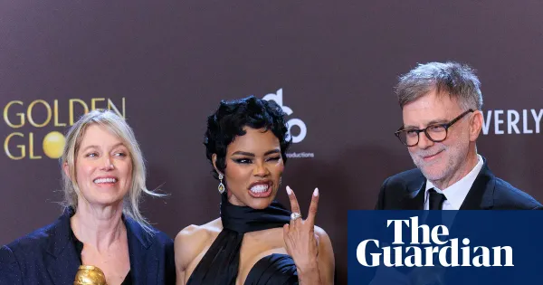 Golden Globes winners pictured celebrating, including Jessie Buckley and Stephen Graham — I.guim.co.uk