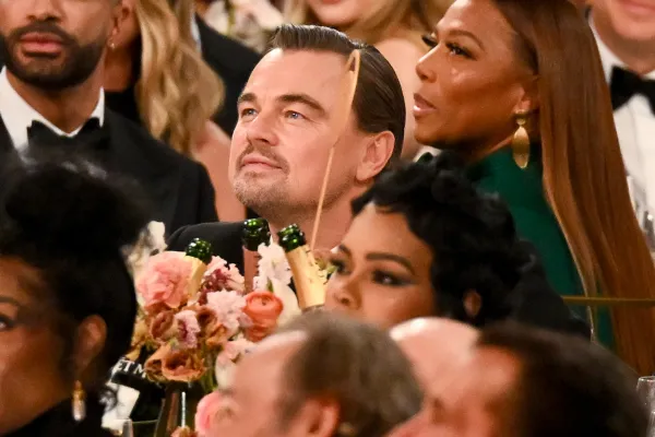 DiCaprio’s animated off‑stage Golden Globes moment spurs viral speculation — Helios-i.mashable.com