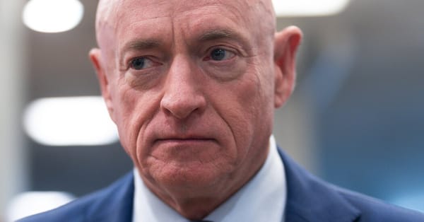 Mark Kelly sues Pentagon to block disciplinary action over video — Static01.nyt.com