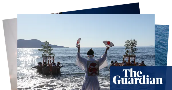 The Guardian selects table tennis and Golden Globes images in photo gallery — I.guim.co.uk